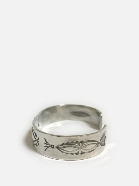 LARRY SMITH 18K EAGLE HEAD STAMPED BRACELET