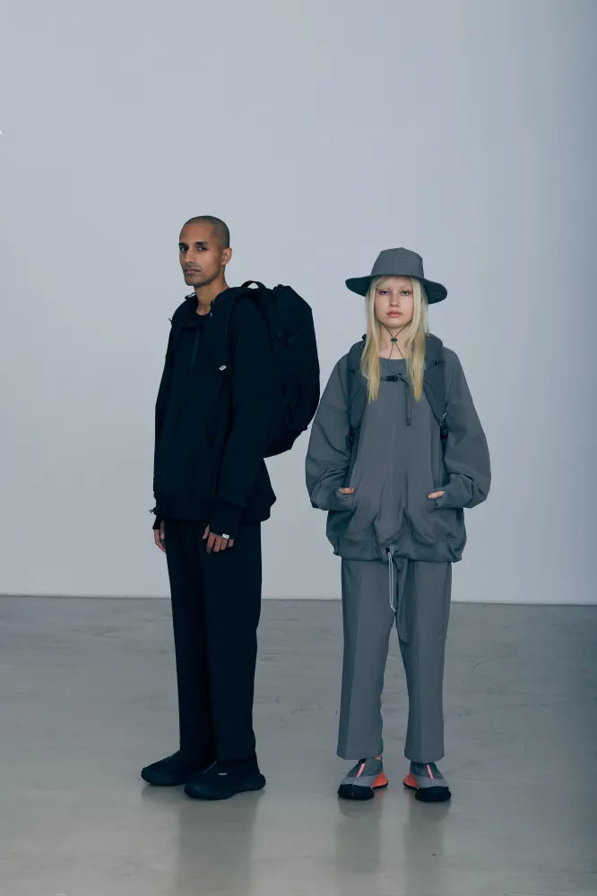 CMF OUTDOOR GARMENT DIVIDED SWEAT