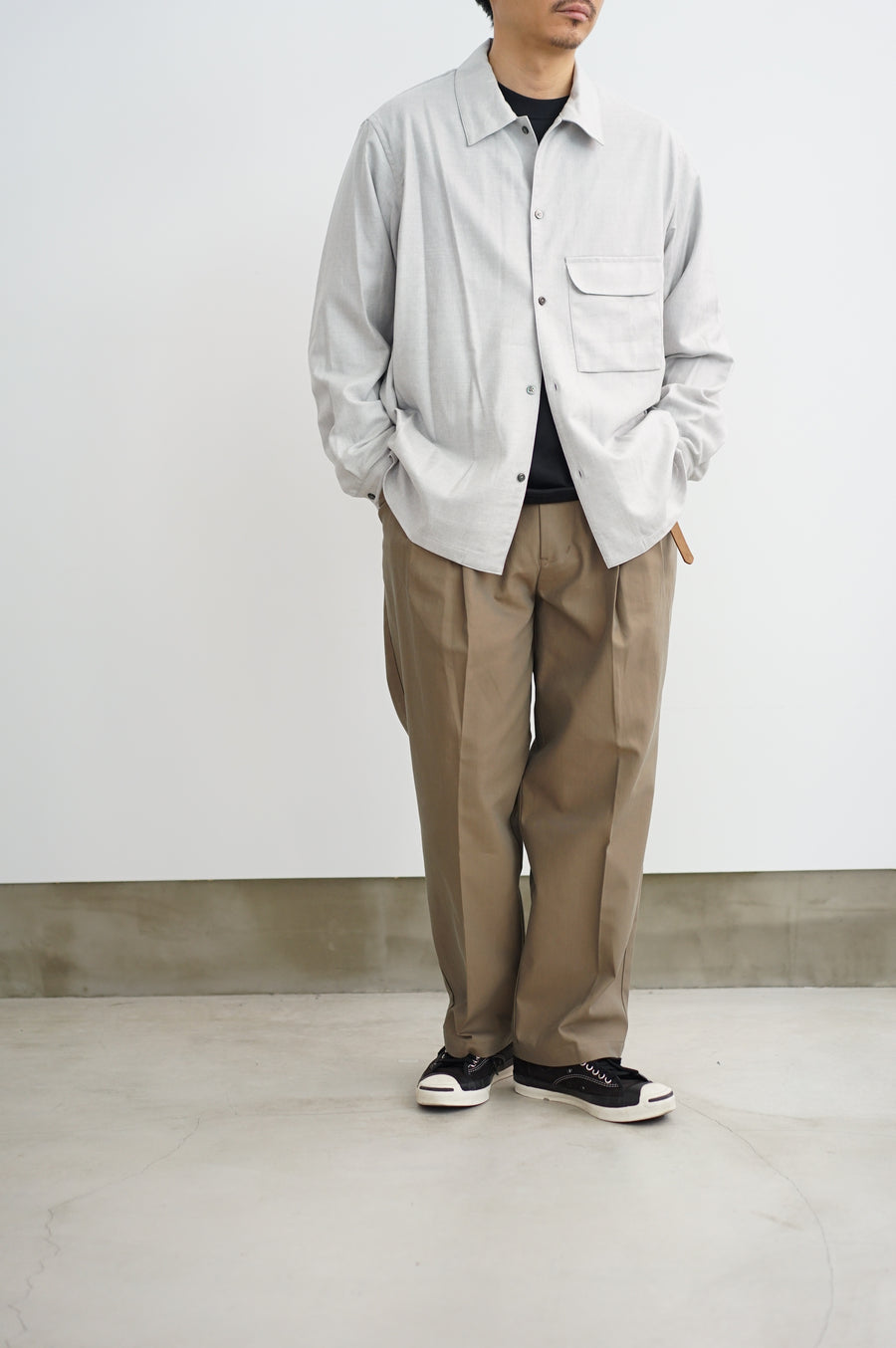 STILL BY HAND Flat Bottom Wool Shirt