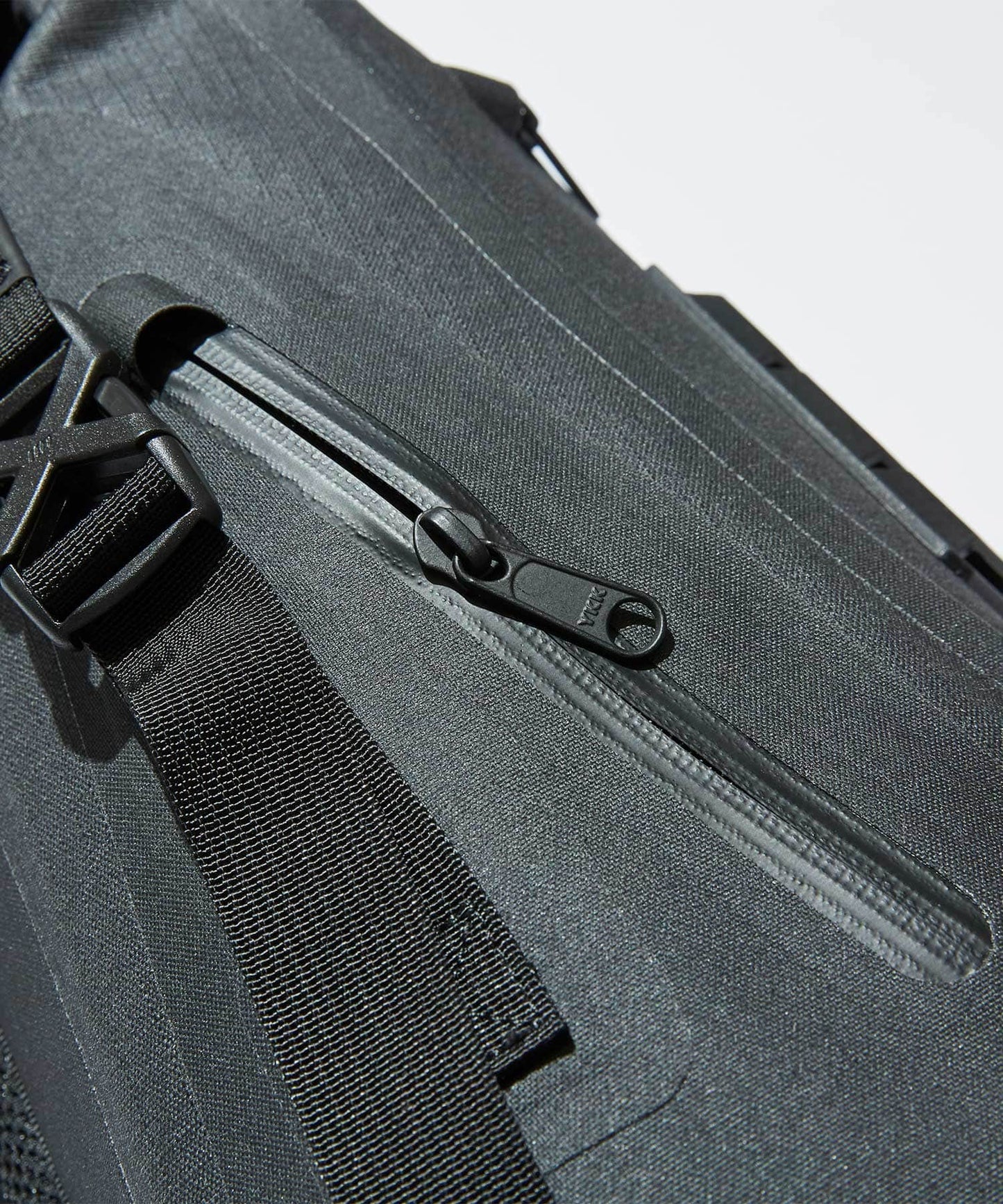 F/CE. SEAMLESS ROLL TOP