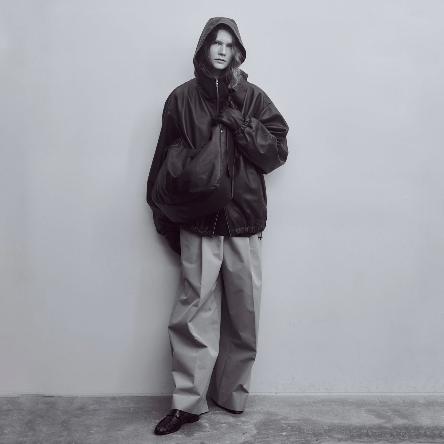 ssstein LEATHER HOODED SHORT JACKET