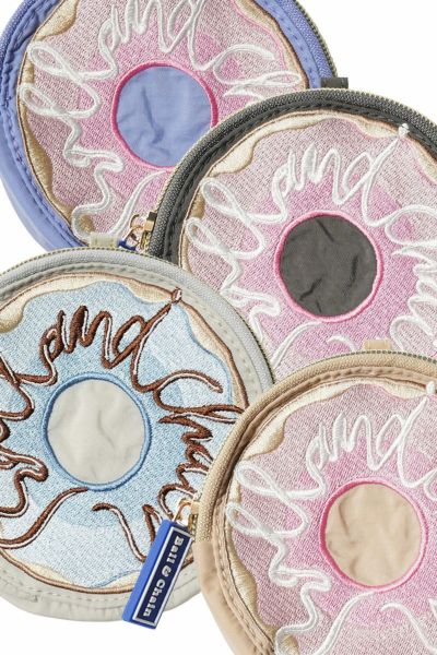 Ball & Chain Sweet Round Pouch