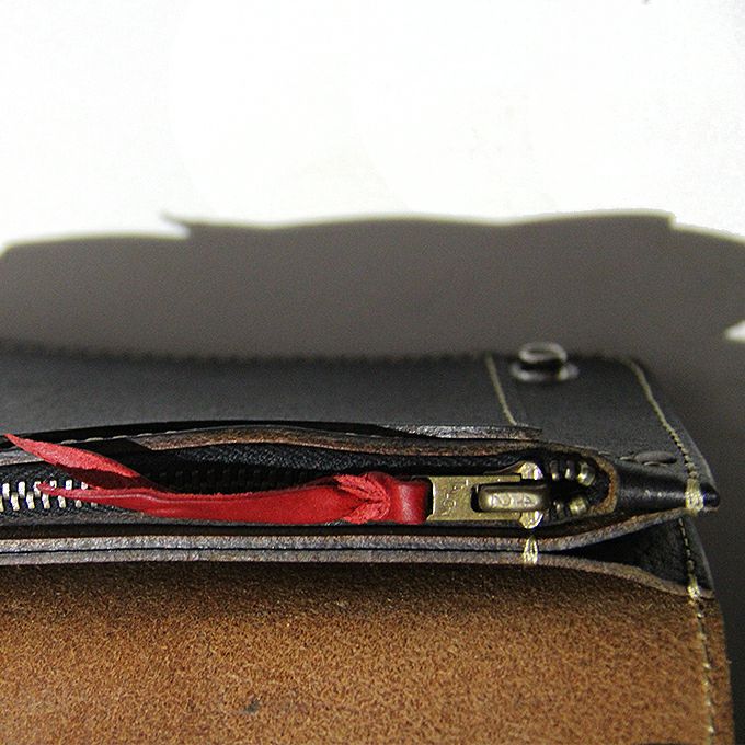 LARRY SMITH EMBOSSED TRUCKERS WALLET S TUQ SHELL