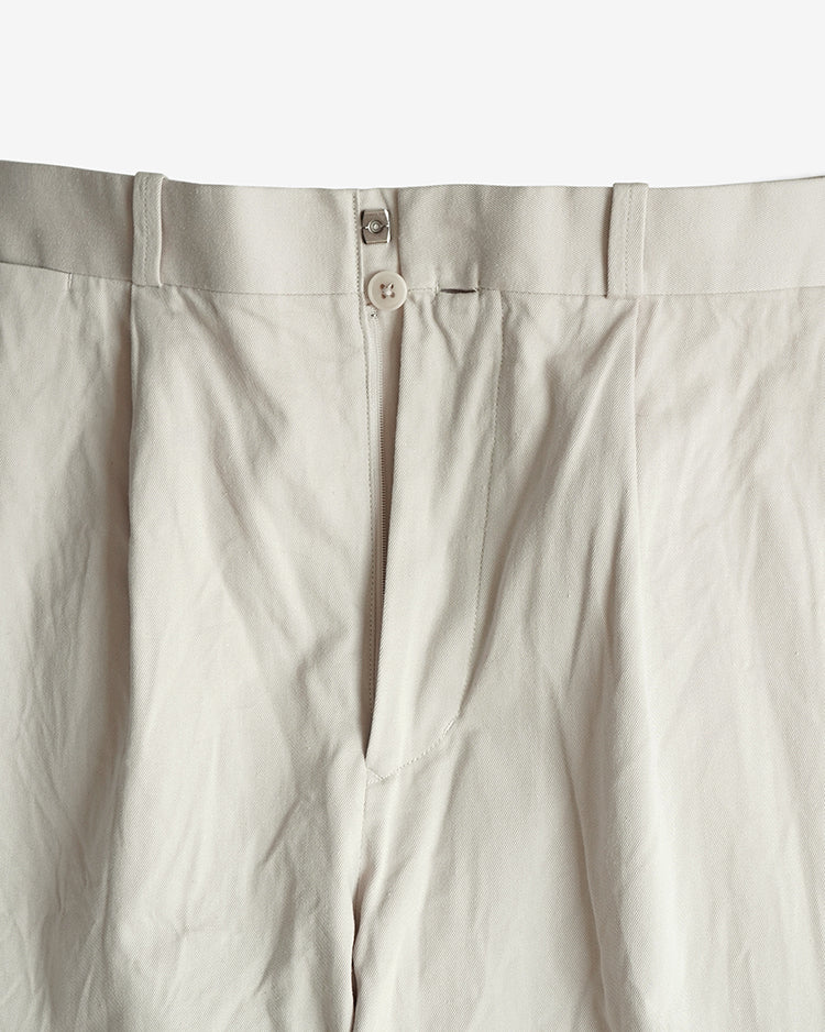 YAECA TUCK TAPERED - CHINO TROUSERS