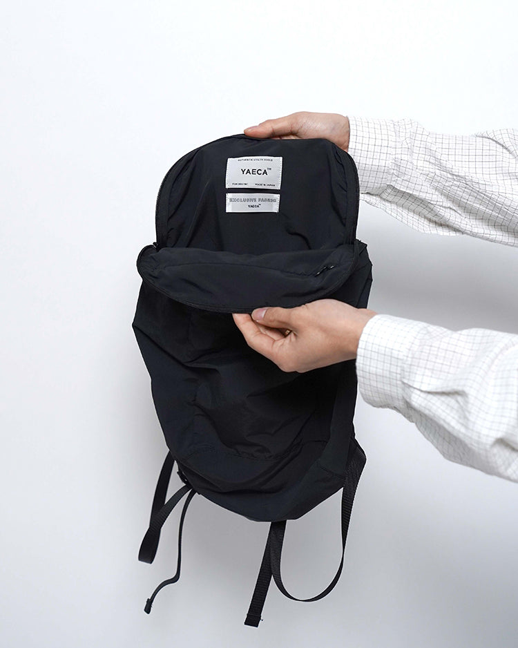 YAECA SCARAB BAG BLACK