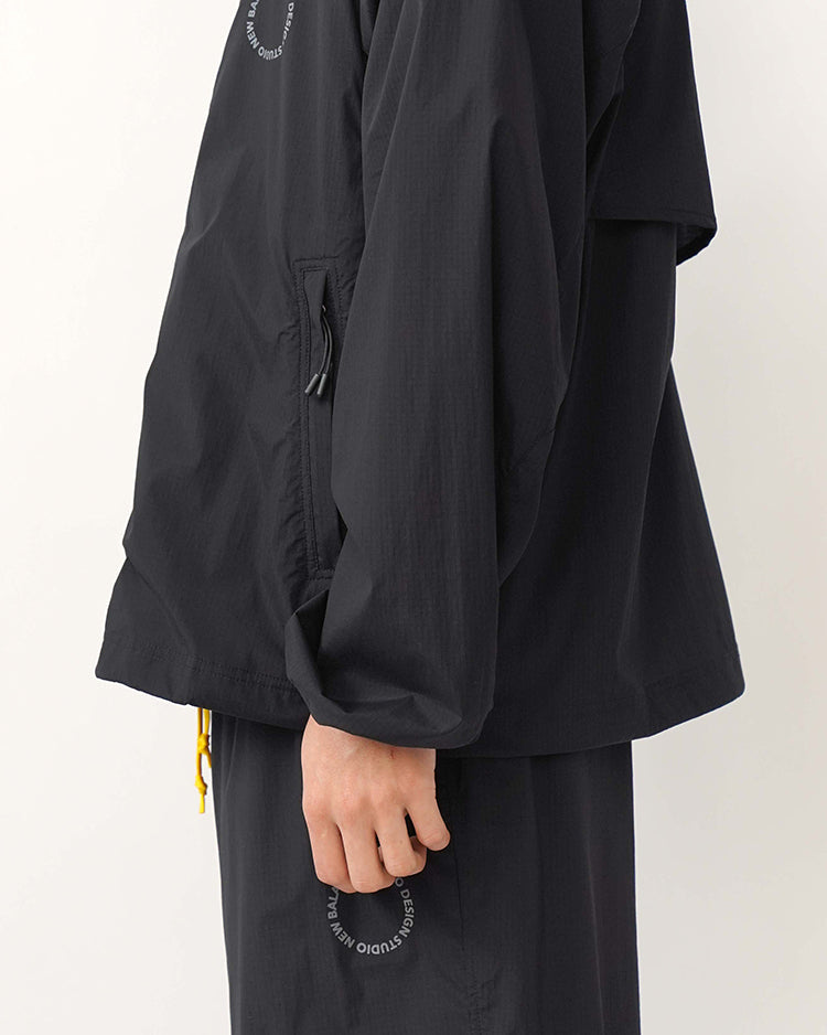 TOKYO DESIGN STUDIO New Balance Wind Jacket - BK