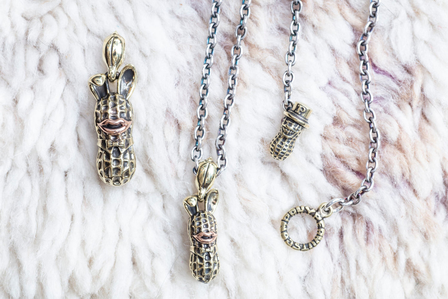 Peanuts&Co PEANUTS LARGE BUNNY PEANUTS brass x copper + chain silver x brass