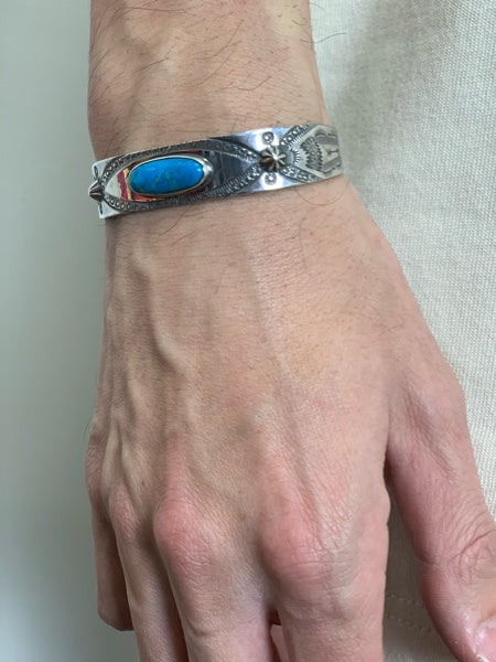 LARRY SMITH OVAL TURQUOISE BRACELET -SHELL-