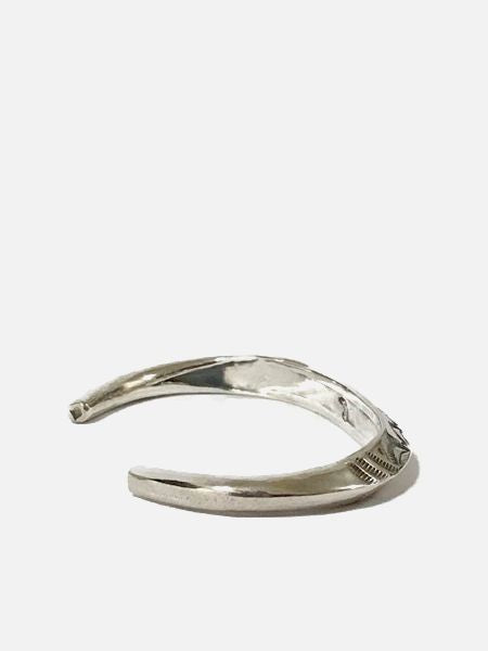 LARRY SMITH TRIANGLE TAPERED END BRACELET -LEAF-