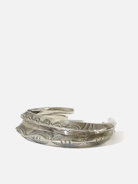 LARRY SMITH TRIANGLE TAPERED END BRACELET -LEAF-