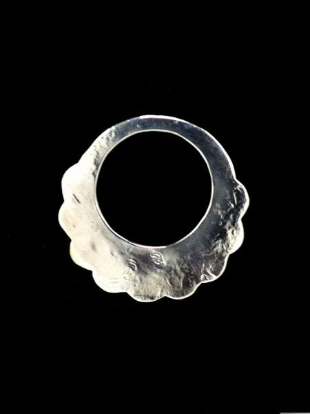 LARRY SMITH CIRCULAR LEAF PENDANT