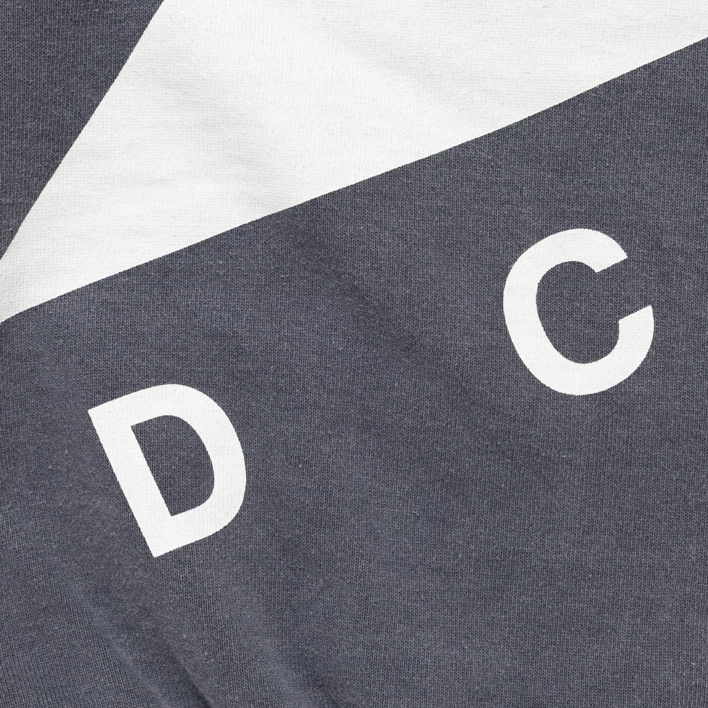 DESCENDANT CETUS CREW NECK PIGMENT DYE