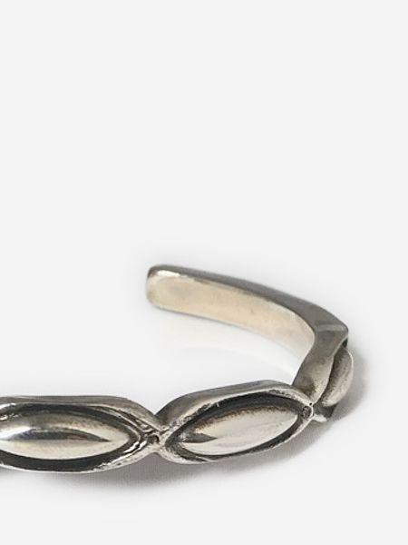 LARRY SMITH SQUARE WIRE LEAF BRACELET