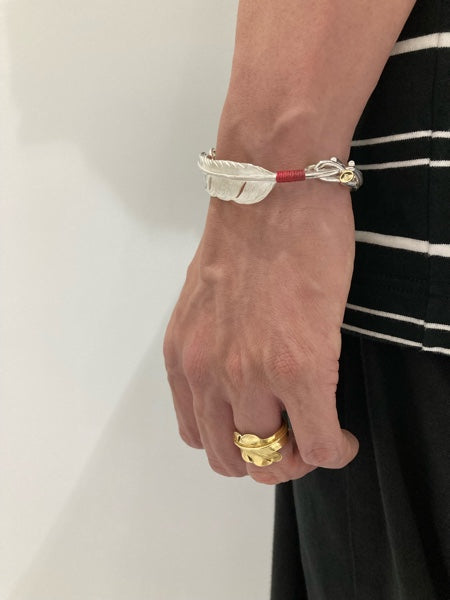 LARRY SMITH FEATHER COUNTRY CHAIN BRACELET