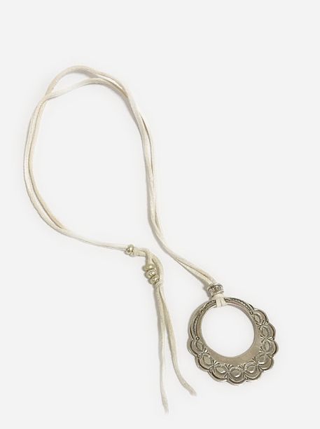 LARRY SMITH CIRCULAR LEAF PENDANT