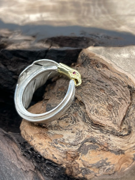 LARRY SMITH EAGLE HEAD KAZEKIRI FEATHER RING -RUBY-