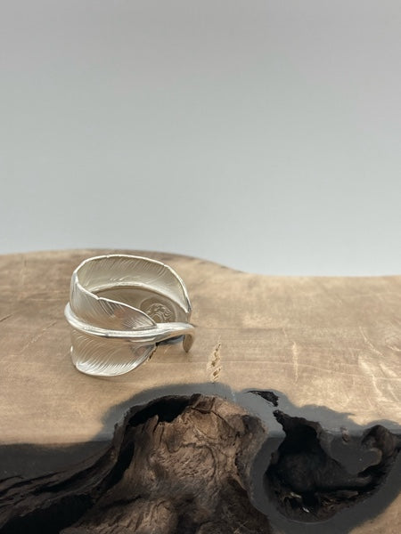 LARRY SMITH FEATHER RING