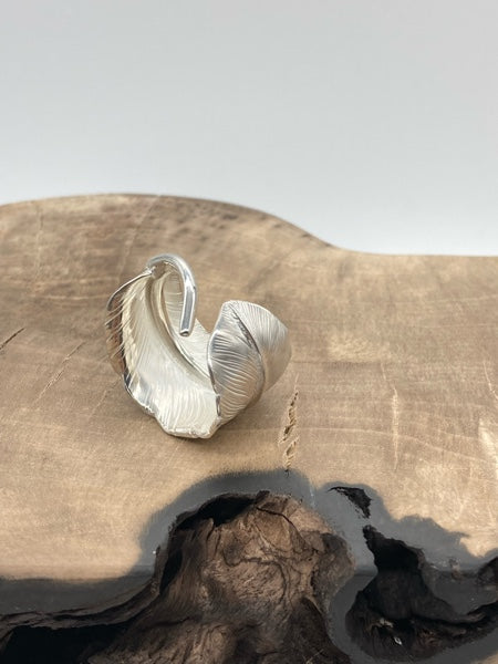 LARRY SMITH FEATHER RING
