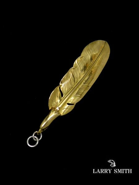LARRY SMITH 18K GOLD EAGLE HEAD FEATHER PENDANT No. 43