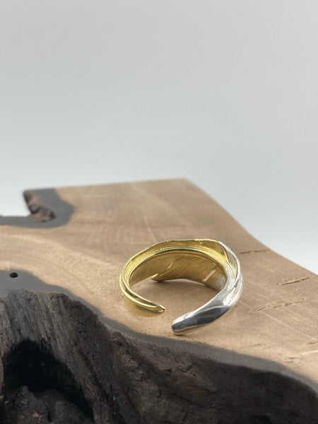 LARRY SMITH KAZEKIRI FEATHER RING -SILVER & 18K GOLD-