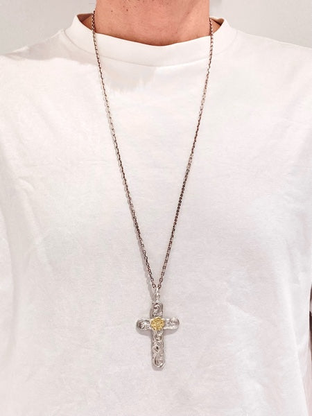 LARRY SMITH KARAKUSA ROSE CROSS PENDANT No. 42