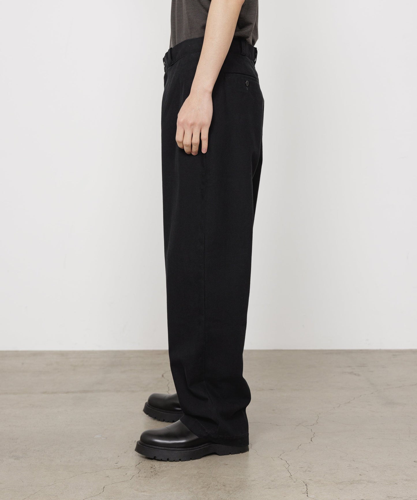 marka U.S.ARMY CHINO TROUSERS - ORGANIC COTTON GABARDINE