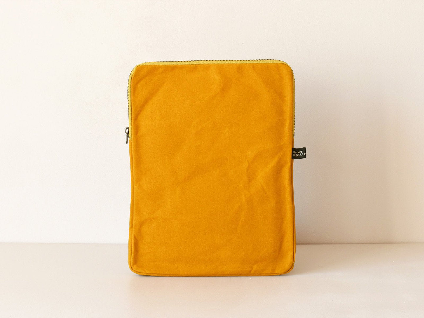 ateliers PENELOPE Hold Pouch (L)