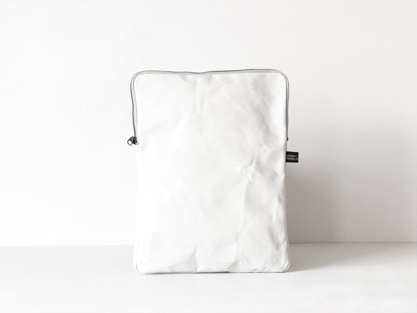 ateliers PENELOPE Hold Pouch (L)