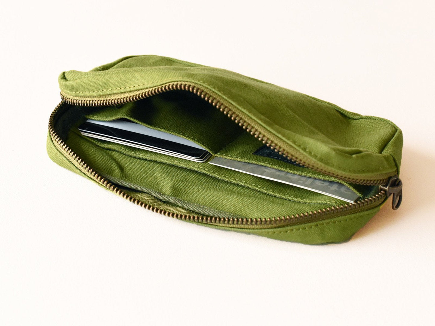 ateliers PENELOPE Handy Pouch