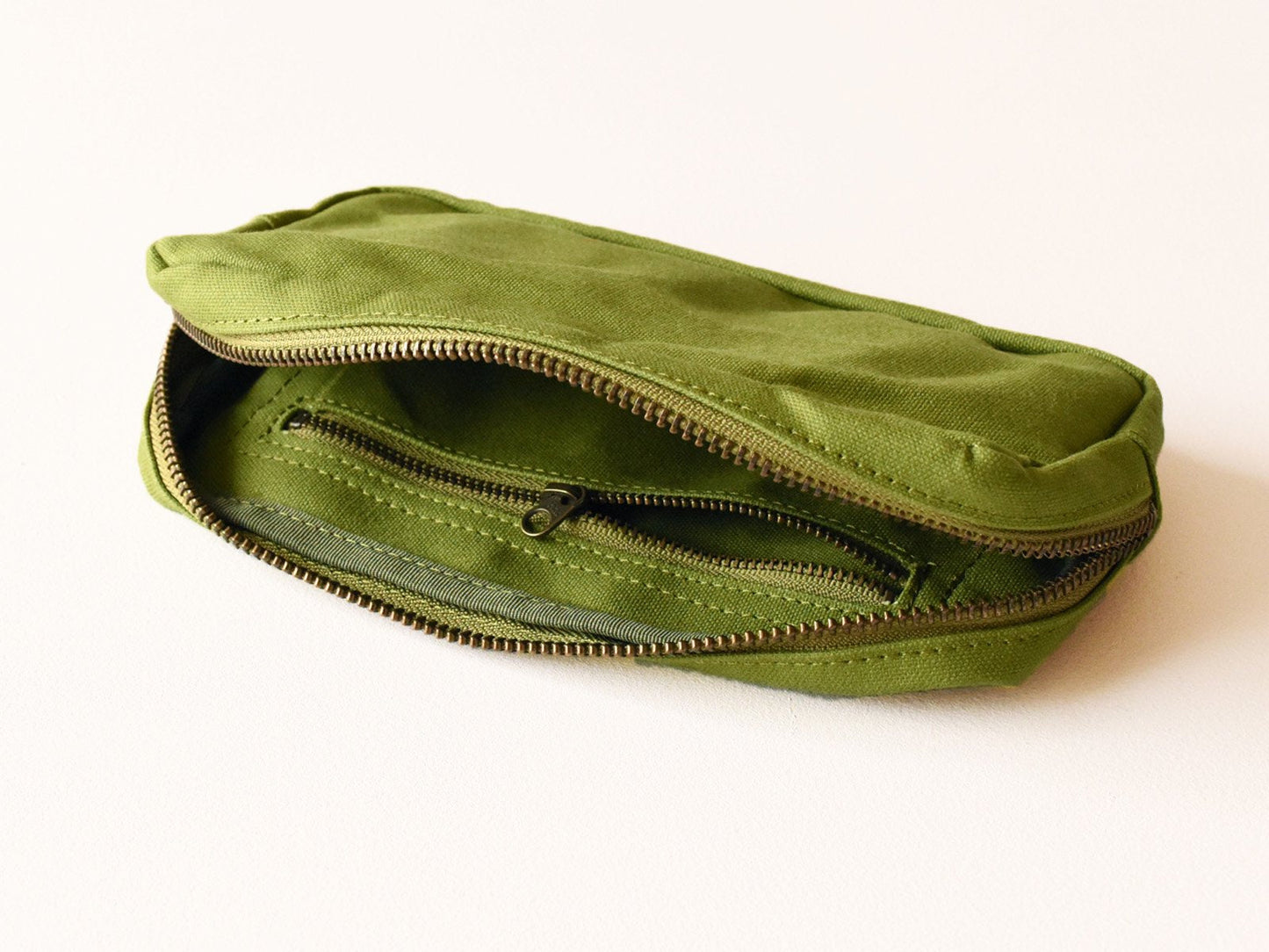 ateliers PENELOPE Handy Pouch