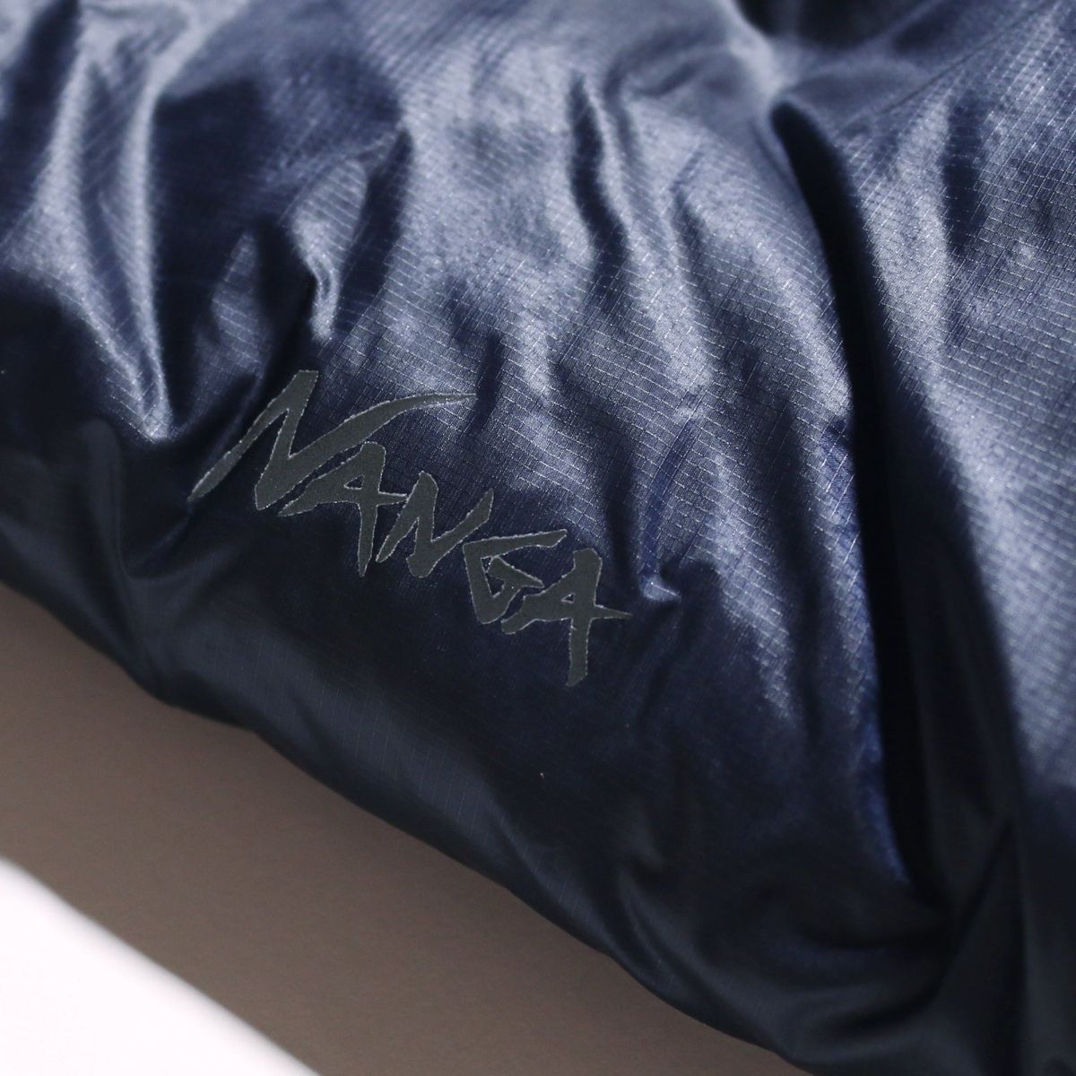 NANGA PORTABLE LIGHT DOWN MUFFLER