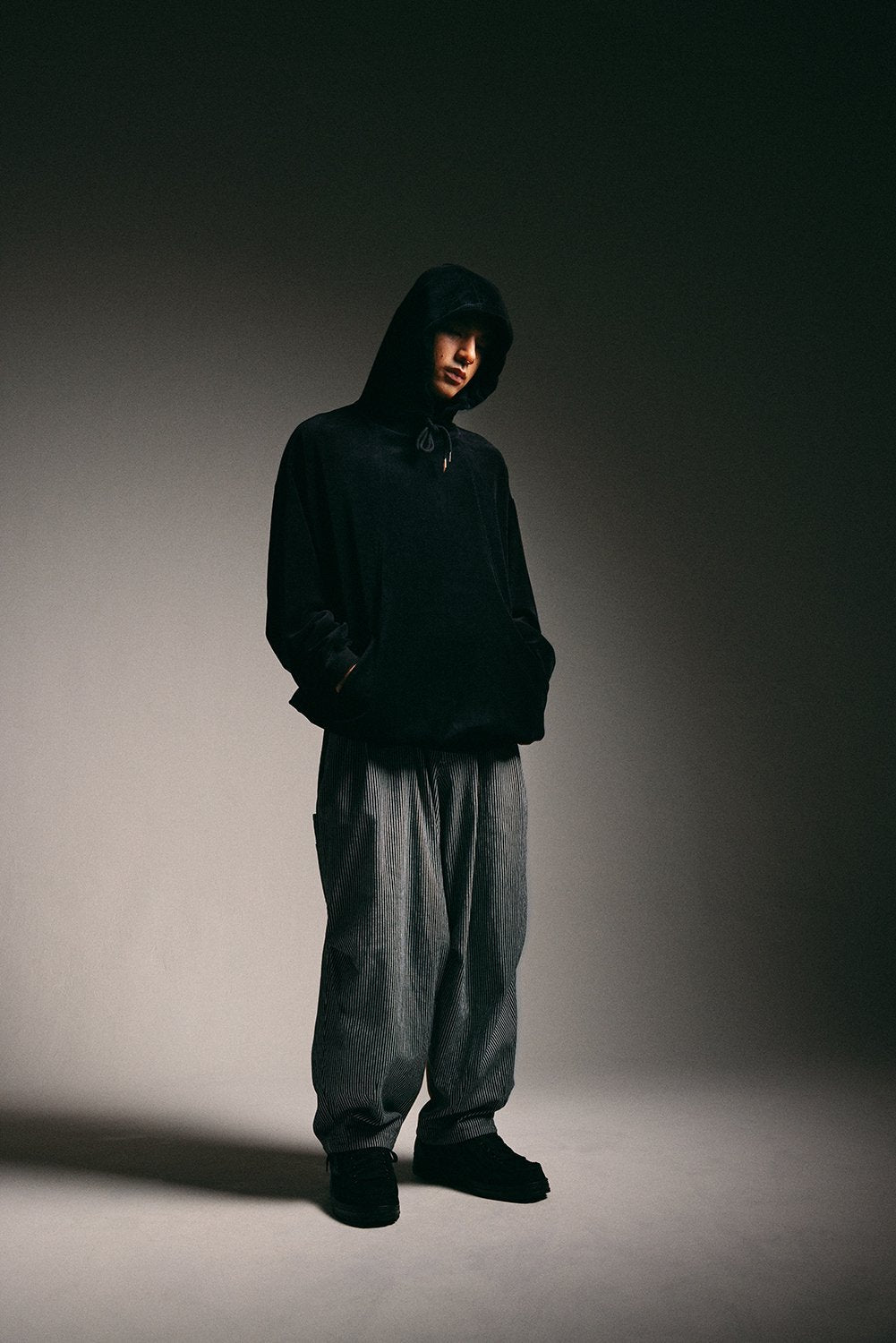 TIGHTBOOTH VELOUR PULLOVER HOODIE