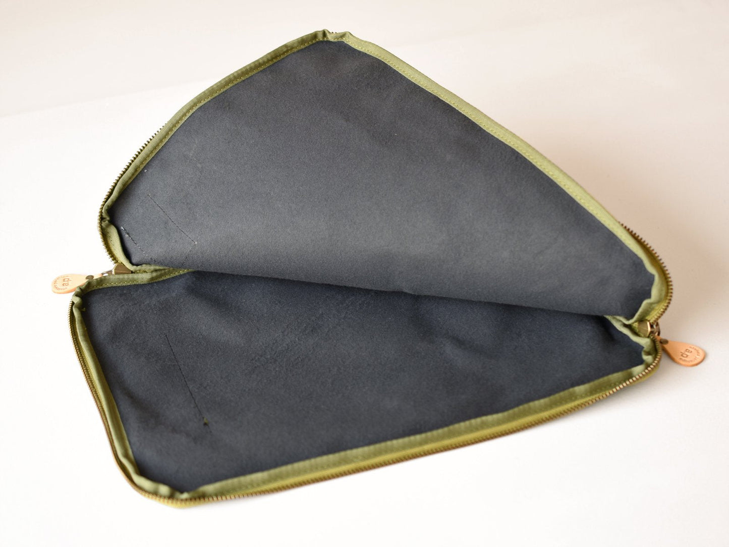 ateliers PENELOPE Laptop 13 favo