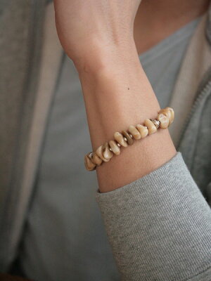 SunKu 39 Large White Coral and Silver Bracelet Natrual SK-032-NAT