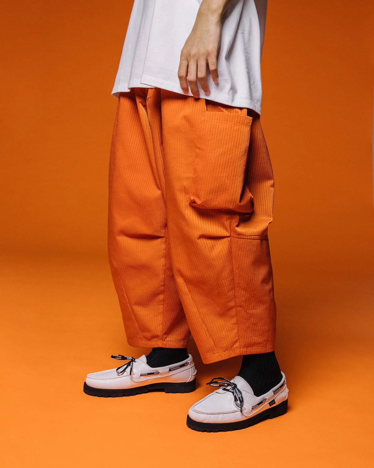 TIGHTBOOTH SEERSUCKER CROPPED CARGO PANTS