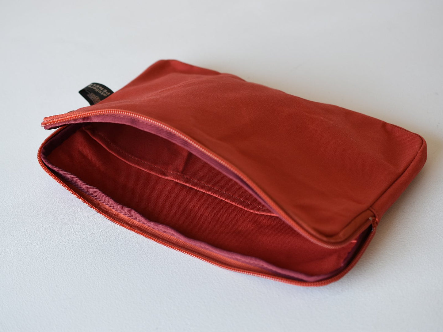 ateliers PENELOPE Hold Pouch (S)