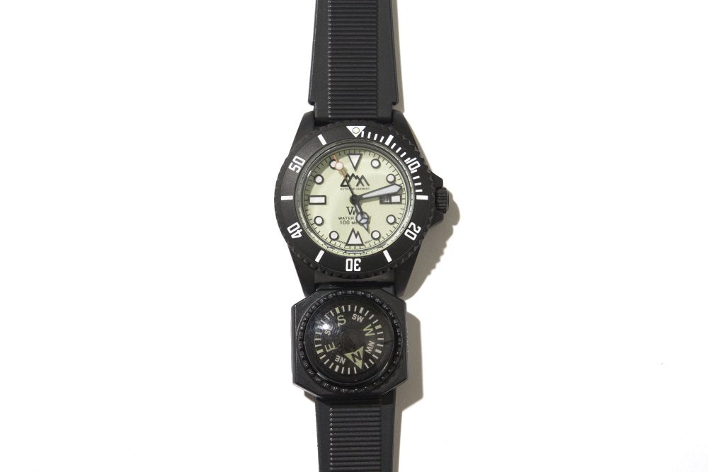 CMF OUTDOOR GARMENT CMF×VWC FIELD WATCH