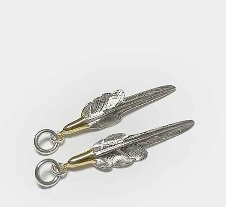 LARRY SMITH 18K EAGLE HEAD KAZEKIRI FEATHER PENDANT No. 46 MEDIUM 18K GOLD ACCENT