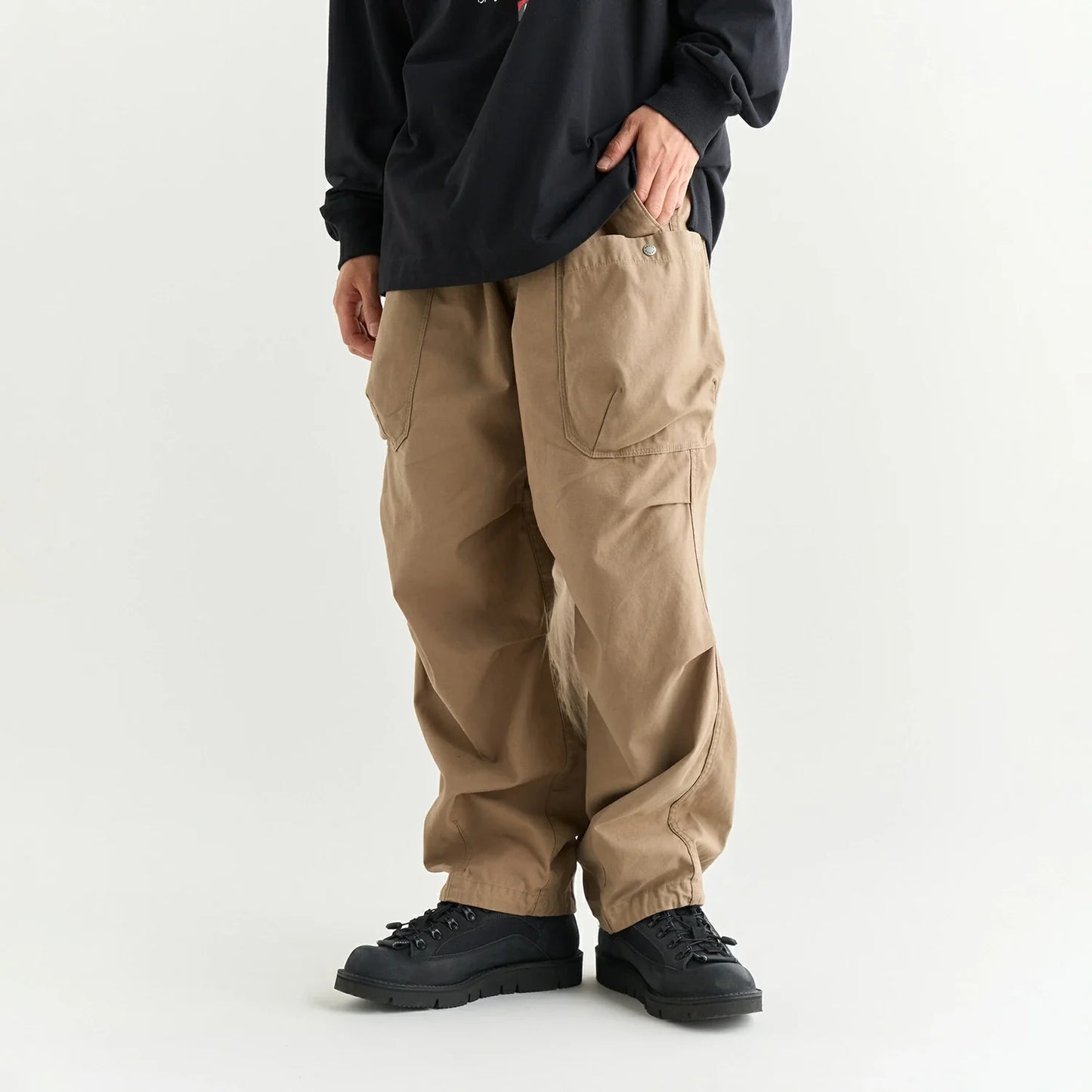 NANGA BACKSATIN EASY CARGO PANTS