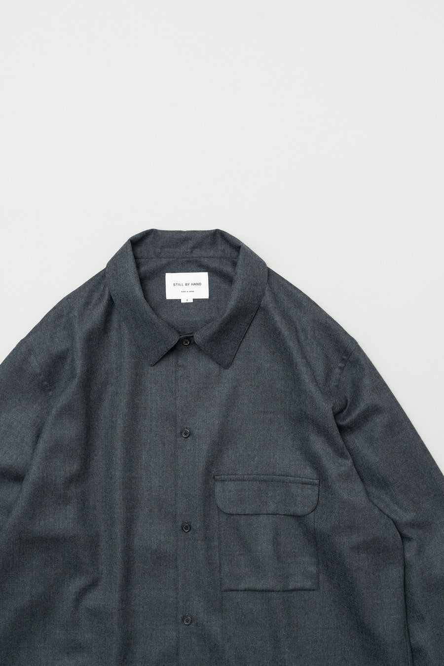 STILL BY HAND Flat Bottom Wool Shirt