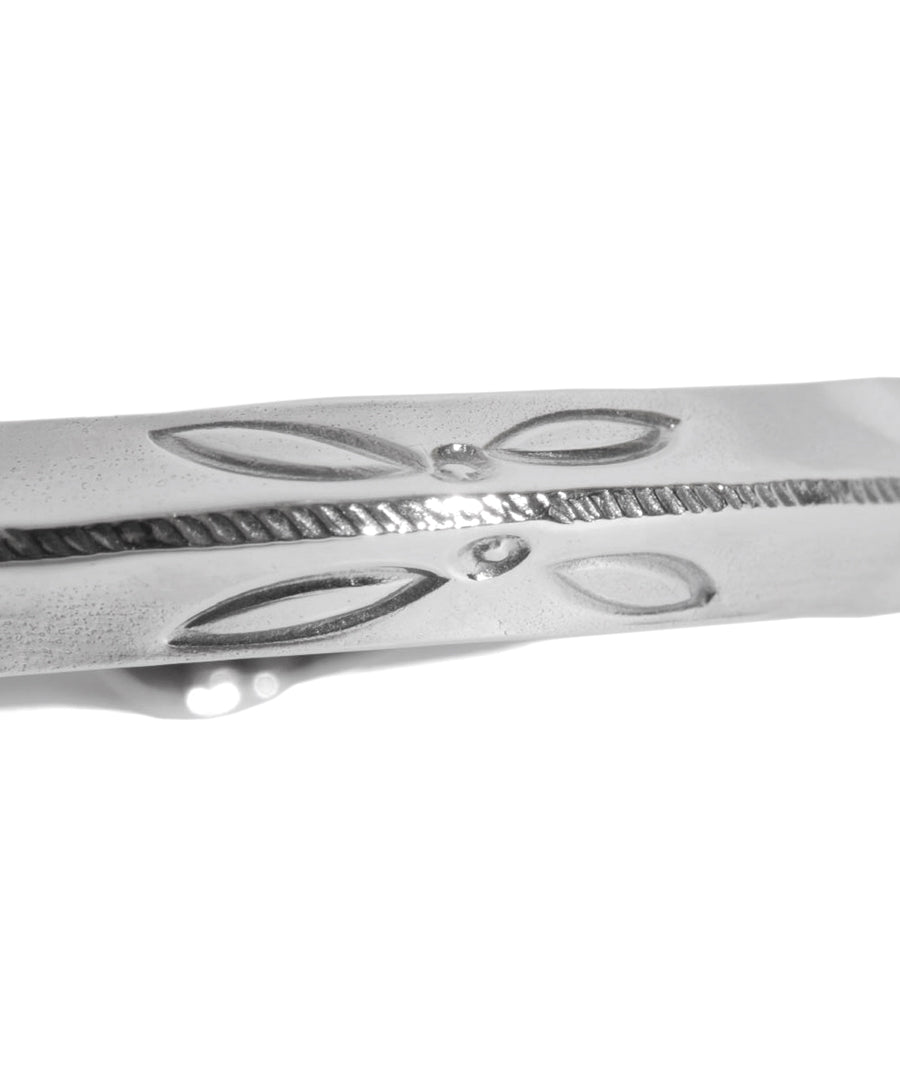 LARRY SMITH TRIANGLE SIDE SHELL BRACELET