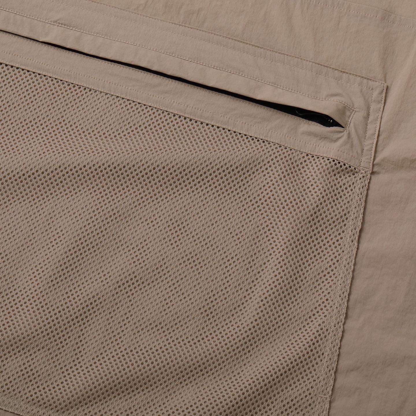 S.F.C HALF ZIP NYLON SHIRT