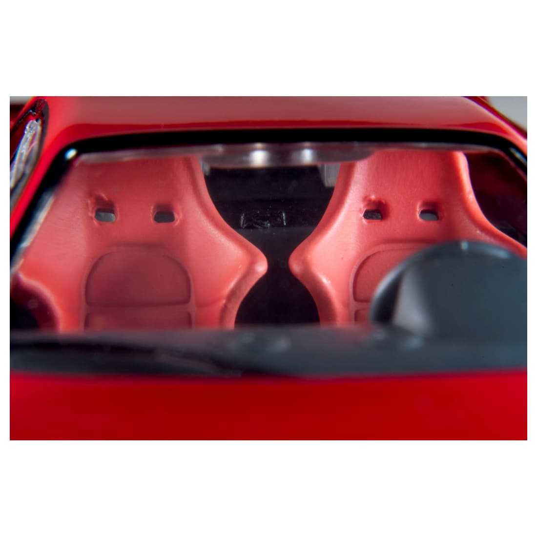 Tomica Limited Vintage Neo LV-N Ferrari F40 (1989) (Red) 2025 Reproduction