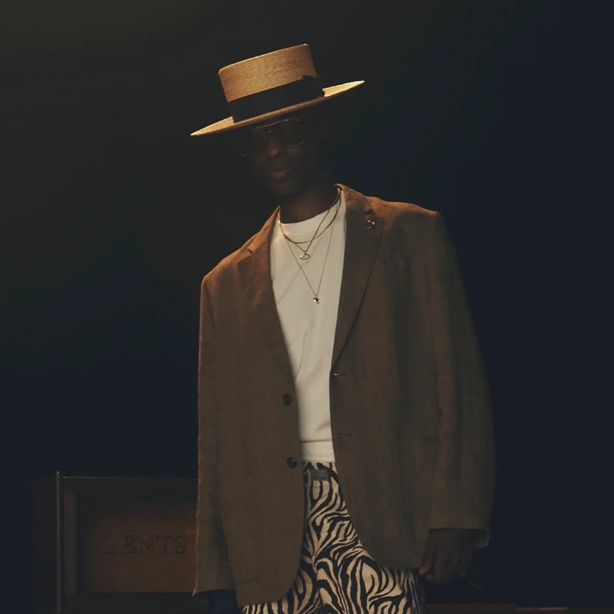 THE H.W.DOG&CO BOATER