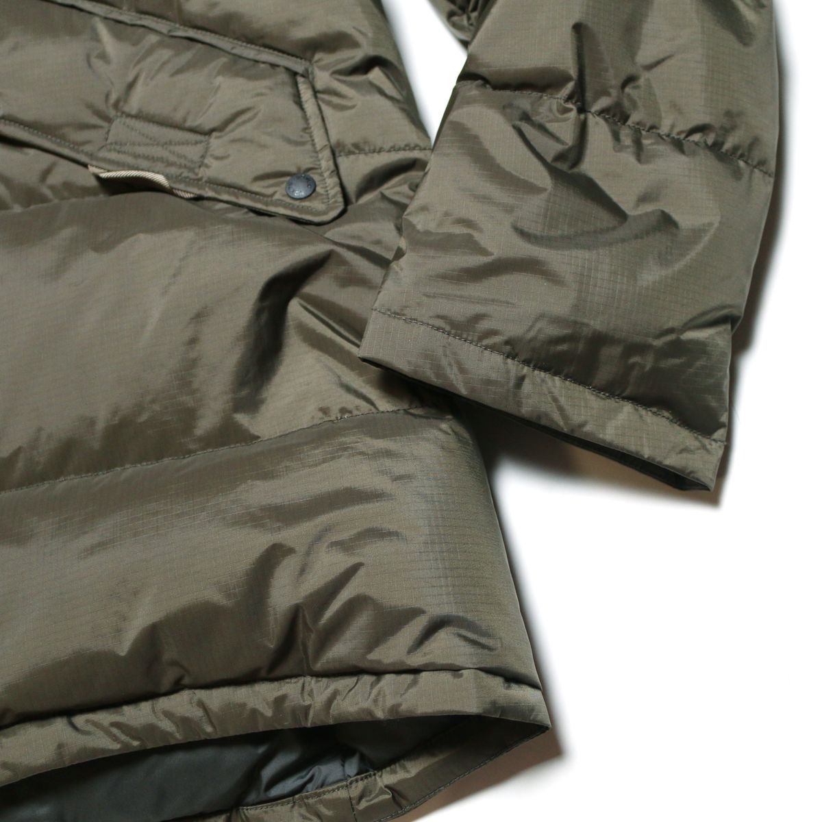 NANGA AURORA DOWN HALF COAT