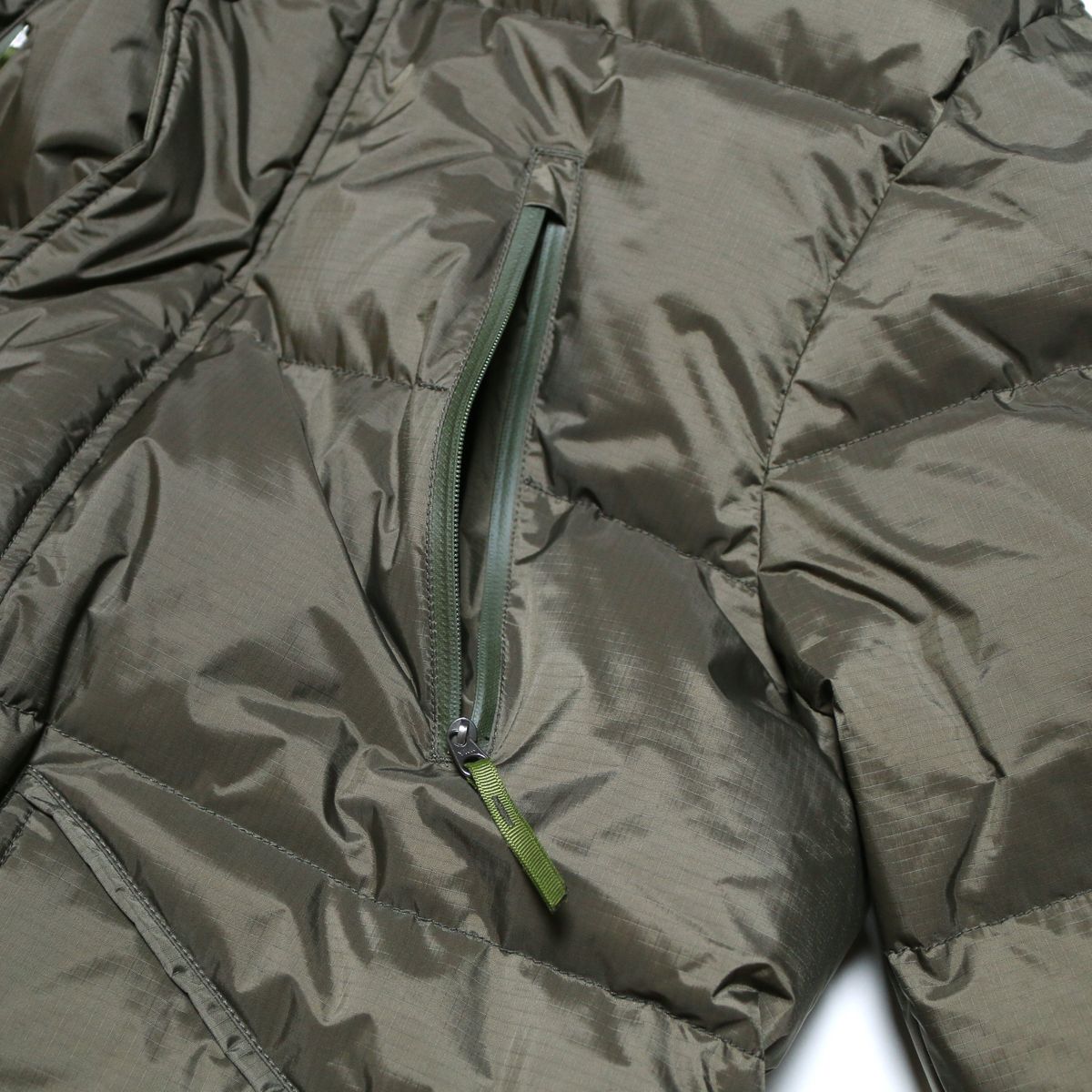 NANGA AURORA DOWN HALF COAT