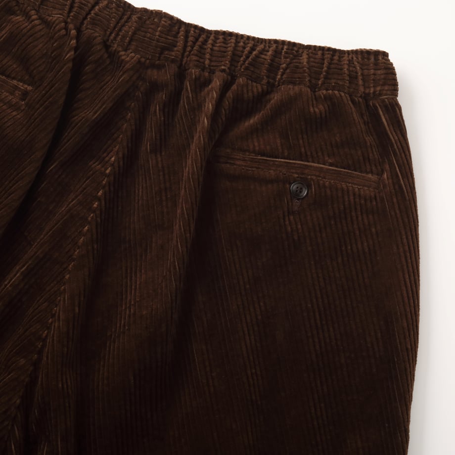 S.F.C (STRIPES FOR CREATIVE) WIDE TWO TUCK PANTS (CORDUROY)