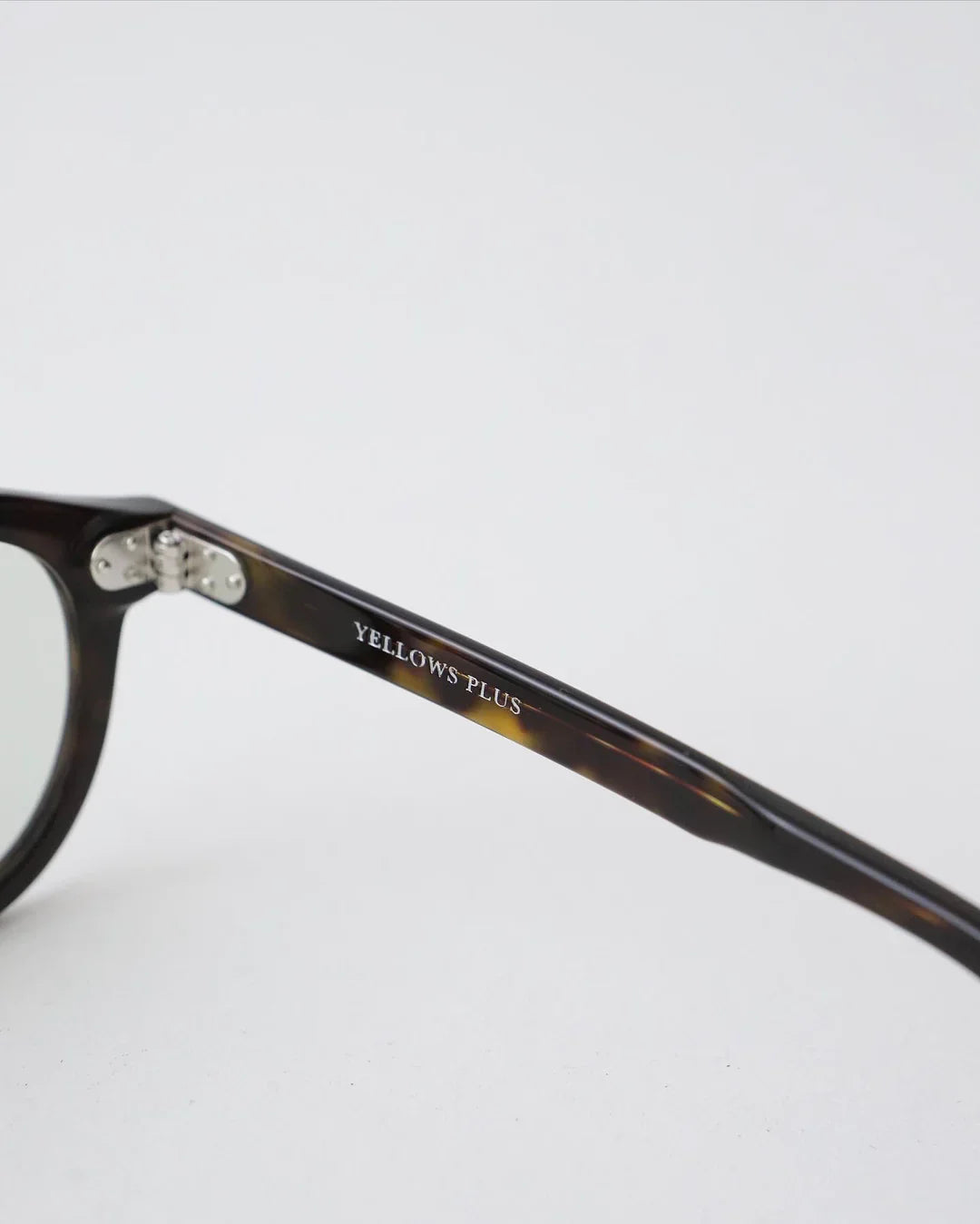 YELLOWS PLUS NAOMI EYEWEAR Dark Turtle