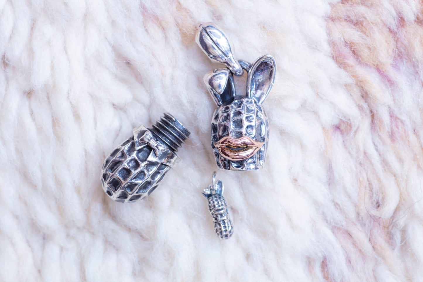 Peanuts&Co STASH BUNNY PEANUTS silver x 10k pink gold