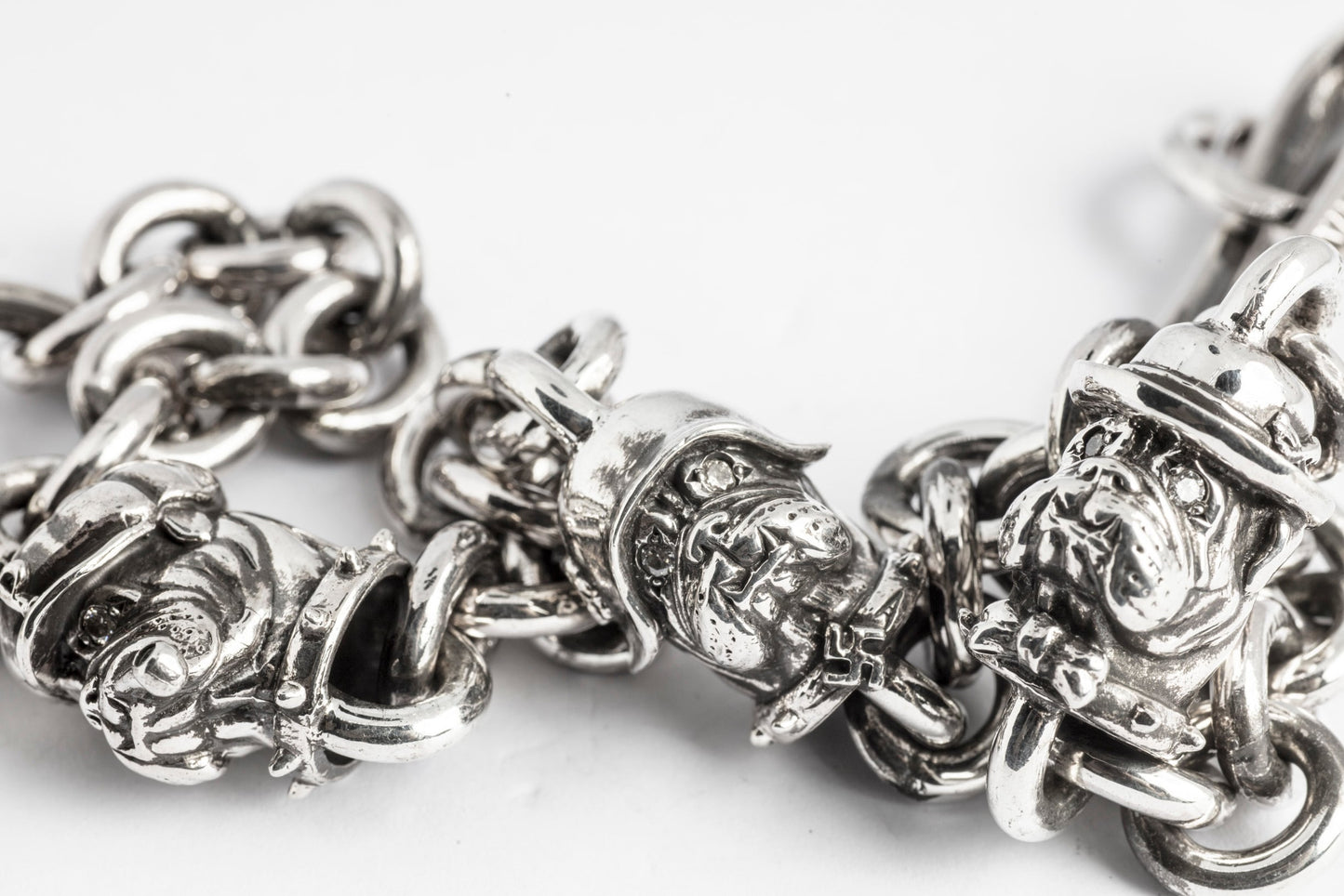 Peanuts&Co BULL WALLET CHAIN SILVER DIAMONDS